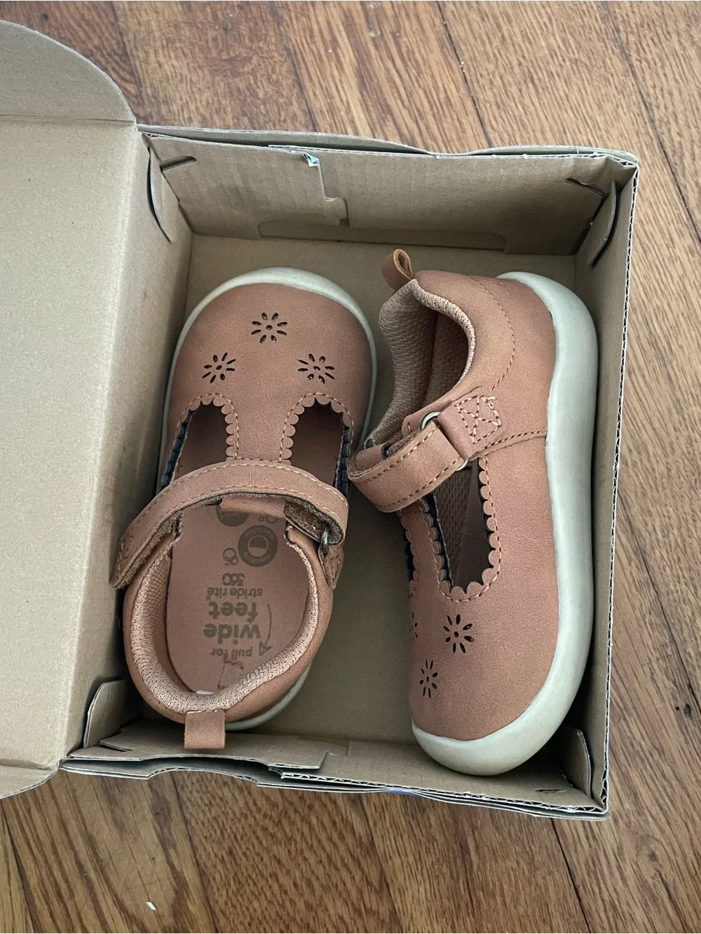 Size 6 Stride Rite Cheyenne Mary Janes
